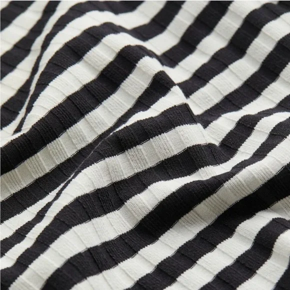 H&M Striped Cropped Mock Neck Top - Picture 7 of 7